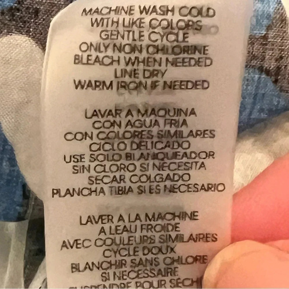 NWT Calvin Klein Smocked Yoke Abstract Print Tie Hem Top - Picture 9 of 9